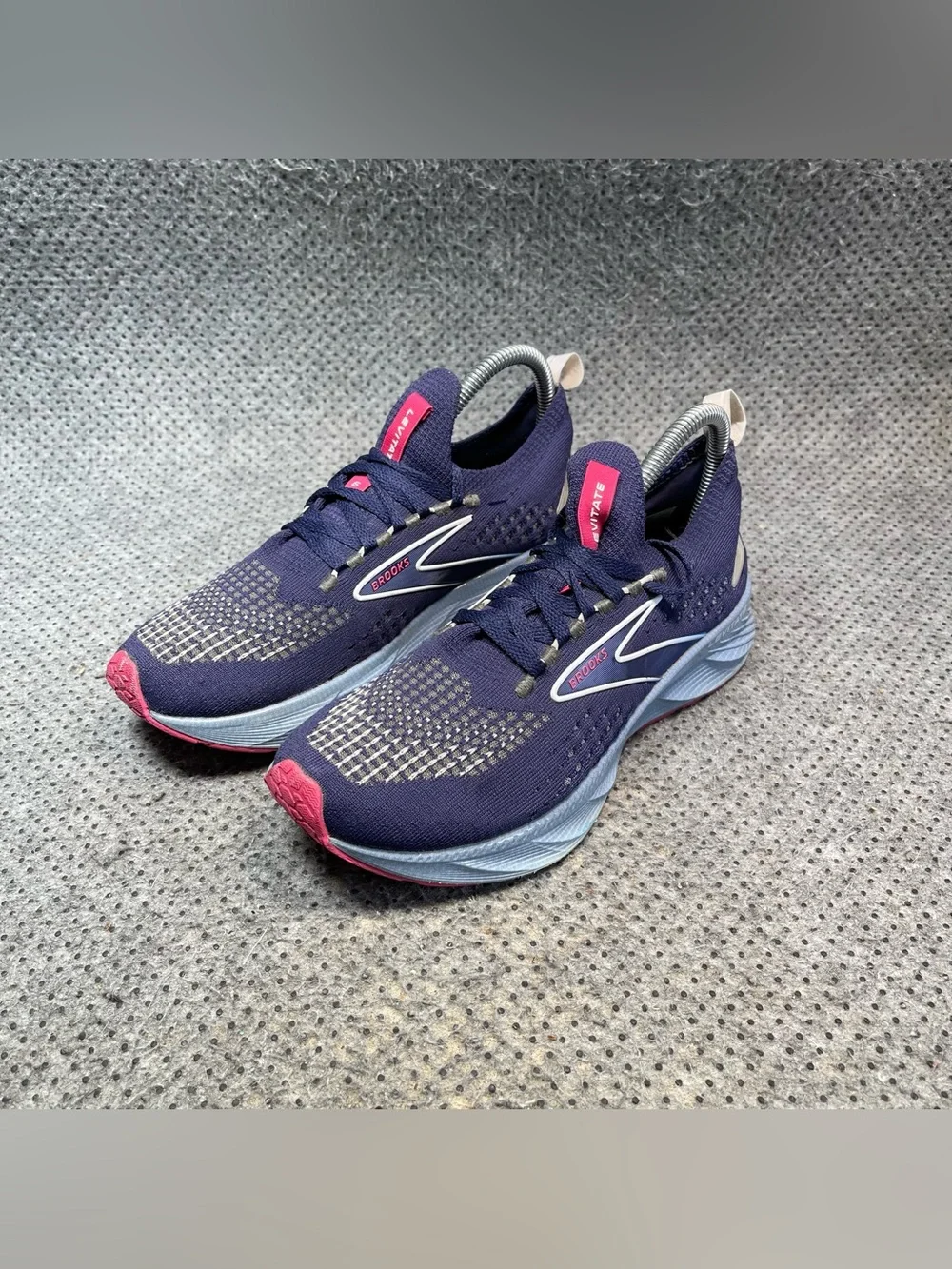Brooks Levitate 6 Blue Running Shoes Size 7.5 Women’s